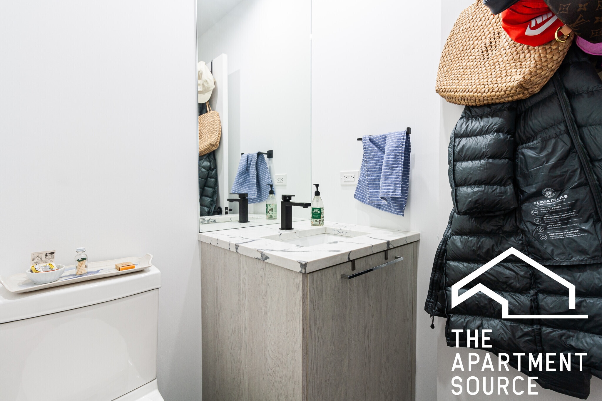 Building Photo - 2745 W Division St