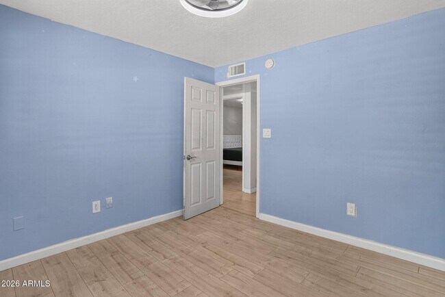 Building Photo - 3629 E Winchcomb Dr