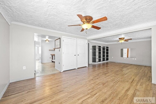 Building Photo - Single Family Home For Rent