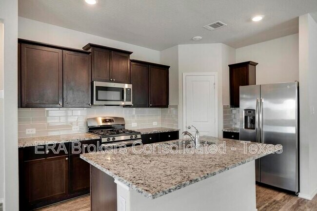 Building Photo - 31664 Bard Ln