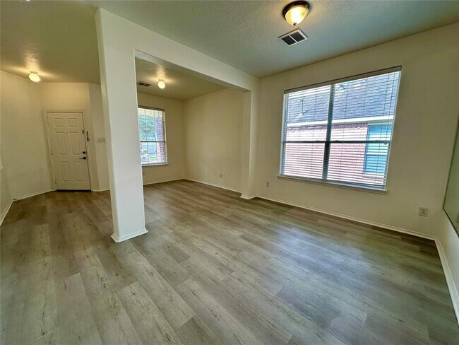 Building Photo - 951 Doire Dr