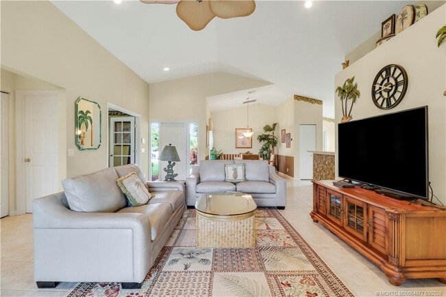 Building Photo - 2698 SW Versailles Terrace