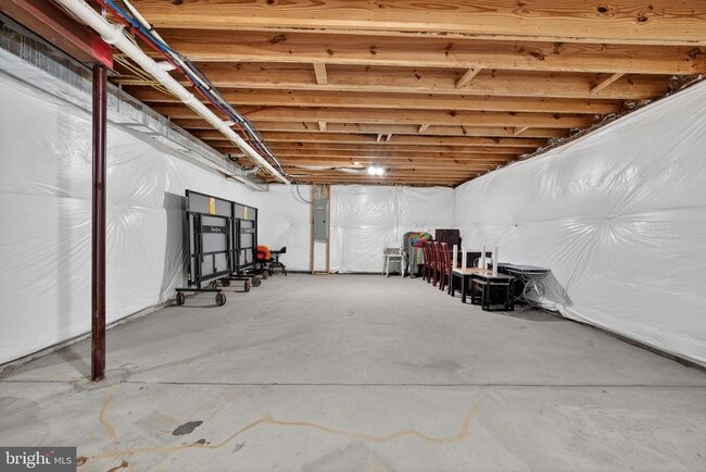 Building Photo - 40 Gina Dr