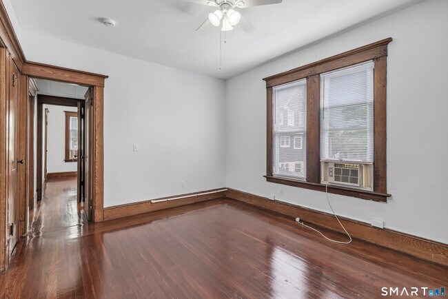 Building Photo - 66 Brownell St