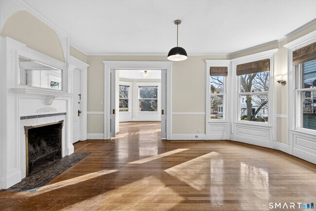 Building Photo - 339 Willow St