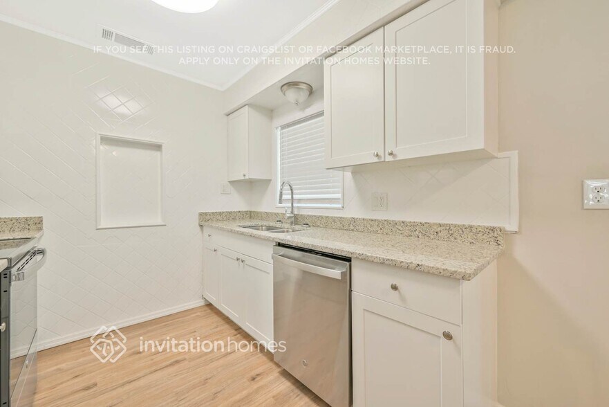 Building Photo - 4389 Signal Hill Rd