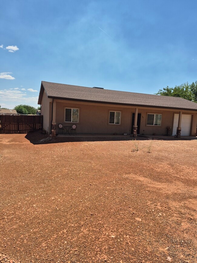 Building Photo - 501 W Johnson Dr
