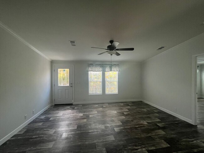 Building Photo - 267 Mongoose Ln