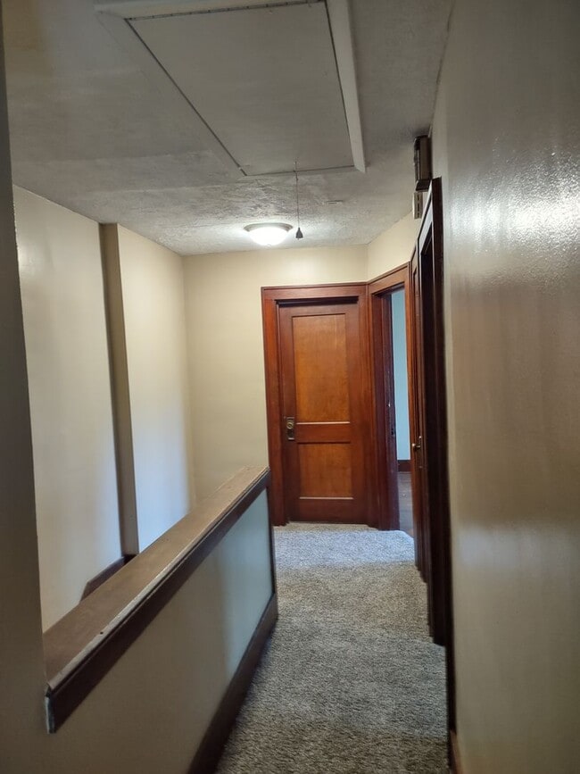 Building Photo - 1417 N 31st St
