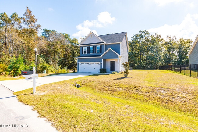 Building Photo - 608 Feather Ct