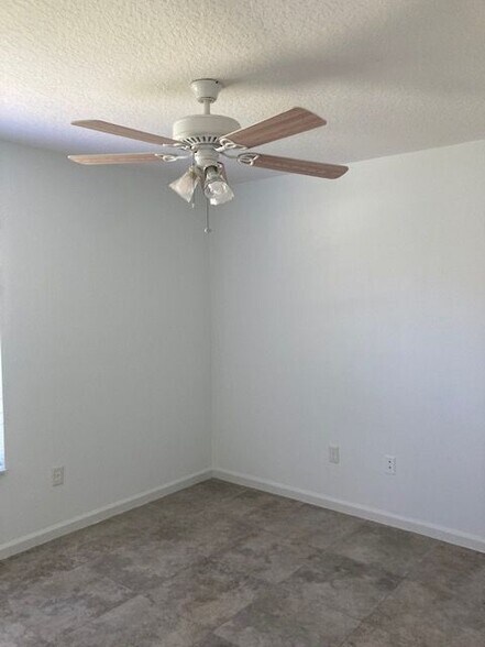 Building Photo - 29 Pony Ln