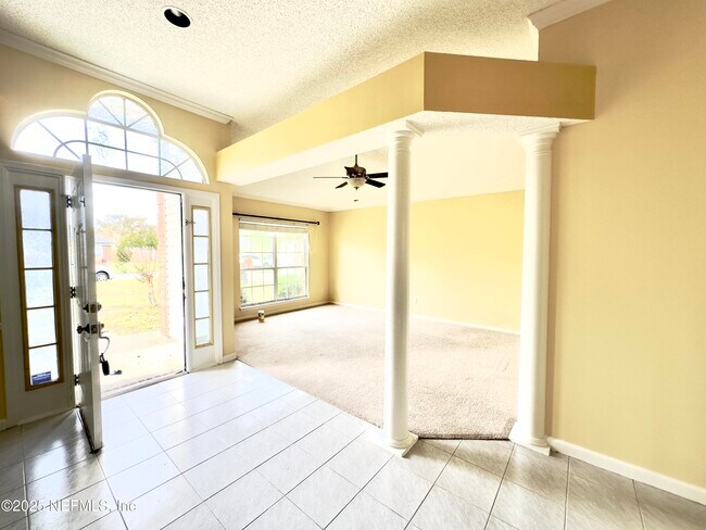 Building Photo - 11669 Oxford Crest Ln