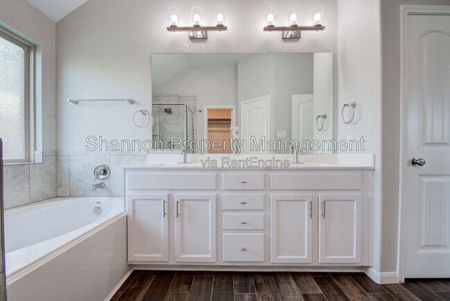 Building Photo - 9547 Summer River Dr
