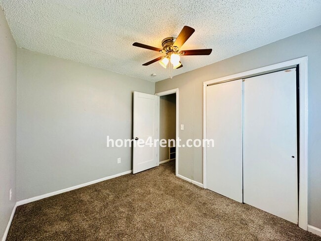 Building Photo - Cozy, Ranch Style Home w/ Stainless Steel ...