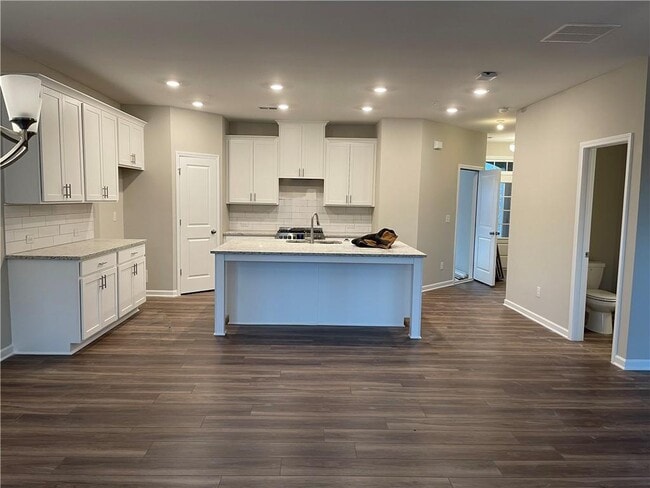 Primary Photo - 500 Duval Dr