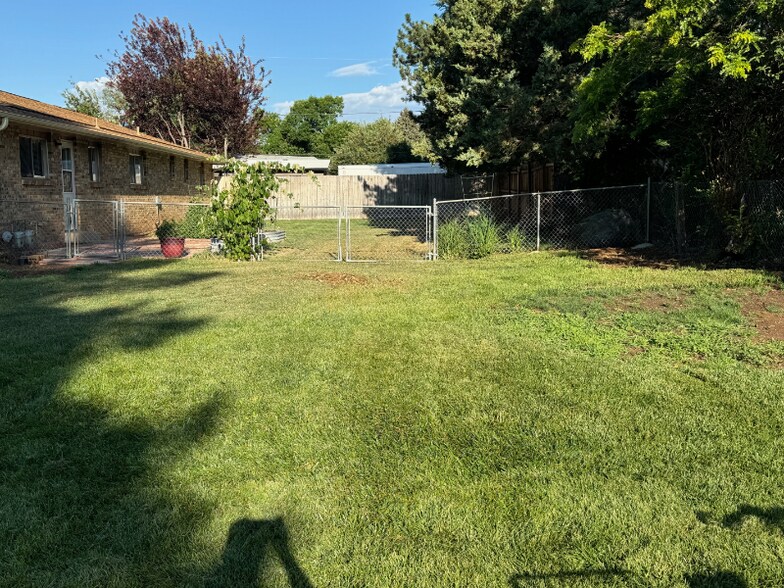 Building Photo - 3843 Capitol Dr