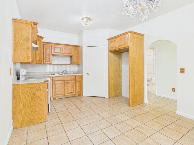 Building Photo - Nice 3 bedroom Duplex Rental