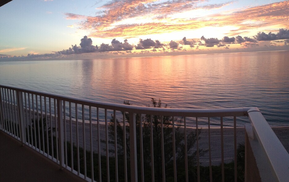 Sunrises on the ocean - 1950 S Ocean Dr