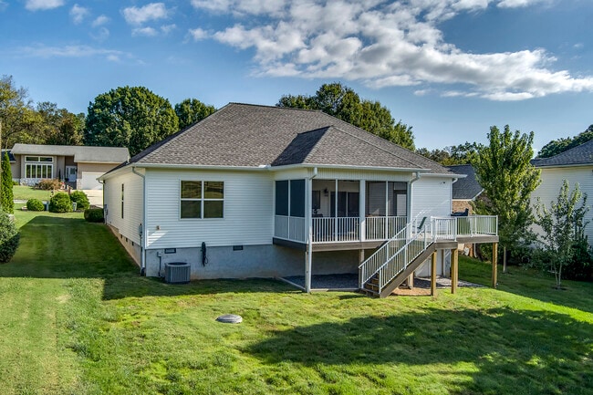 Building Photo - 134 Daleyuhski Way