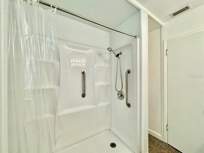 Building Photo - 10932 104th Ave