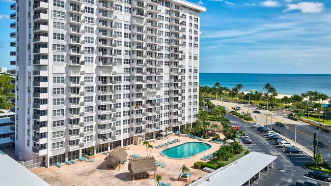 Building Photo - 405 N Ocean Blvd