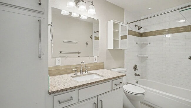 Building Photo - 7453 Newcastle Golf Club Rd