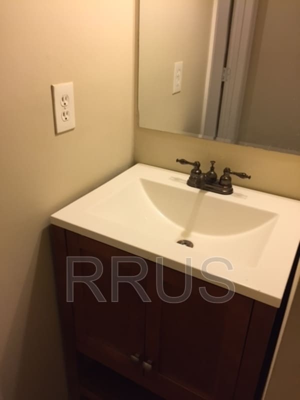 Building Photo - 275 Juliet Ln SW