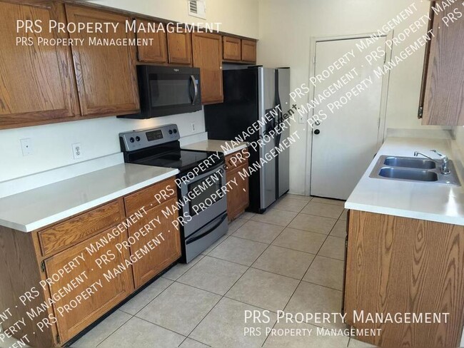 Building Photo - Single Story Phoenix Home Available Februa...