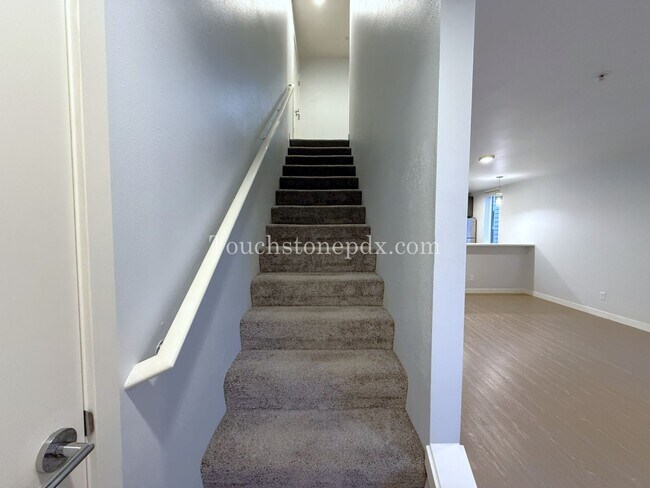 Building Photo - $500 OFF OF RENT! - Contemporary 2 Bedroom, 1.5 Bathroom Apartment, Northeast Portland