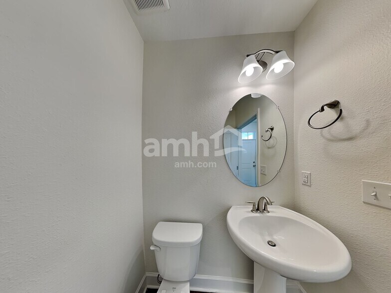 Building Photo - 4307 Reisswood Loop