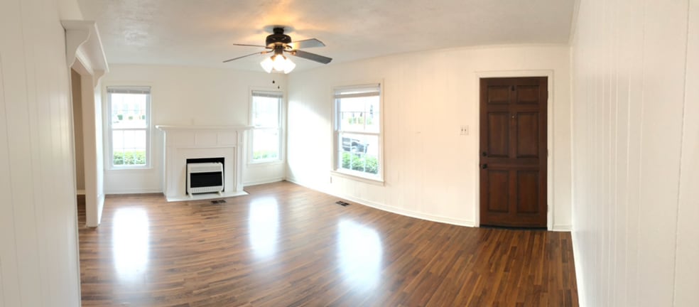 Living room - 532 W 5th St