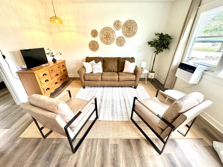 Primary Photo - 1217 McKinley Ave