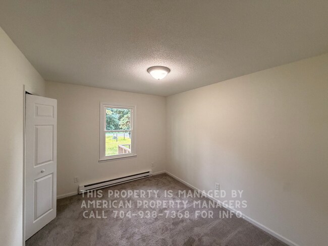 Building Photo - 110 Eldon Ln