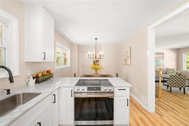 Building Photo - 3646 Rock Springs Dr