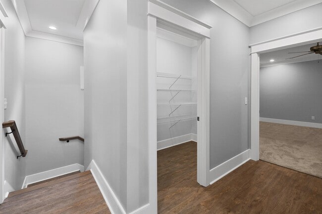 Building Photo - 1717 Double Oak Trl
