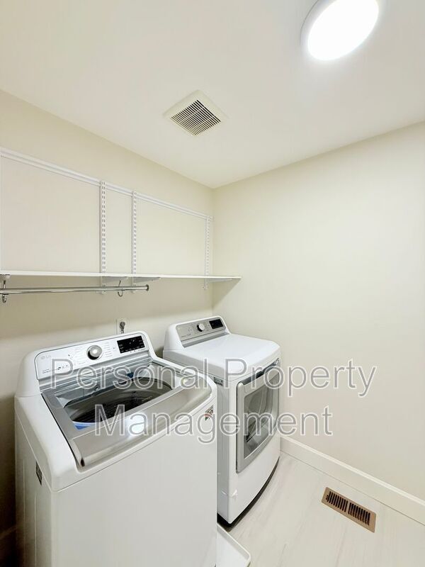 Building Photo - 8105 NE 167th Ave