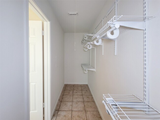 Building Photo - 12226 Cardston Ct