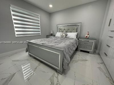 Building Photo - 1040 SW 142nd Ave