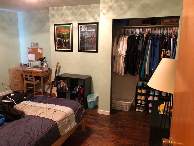 Building Photo - 102 s 126th