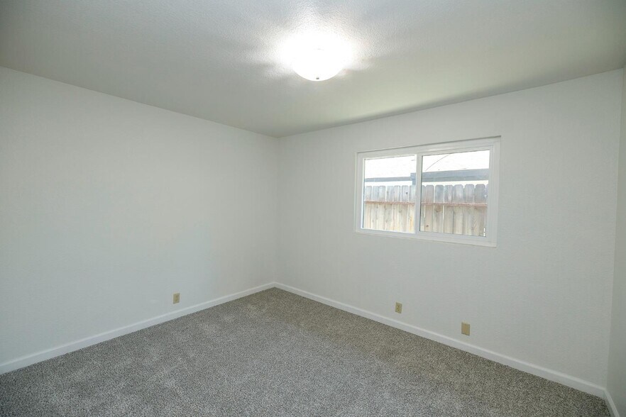 Building Photo - 728 Wawona St