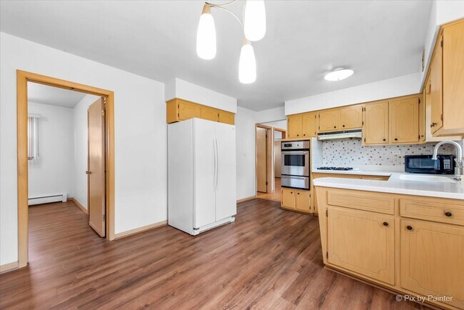 Building Photo - 2424 N 77th Ct
