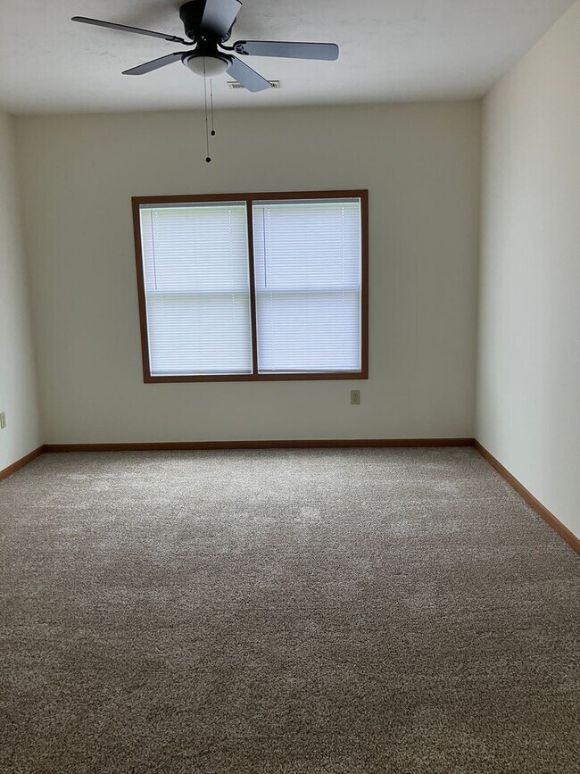 Building Photo - Modern & Spacious 3-Bedroom Ranch Condo – ...
