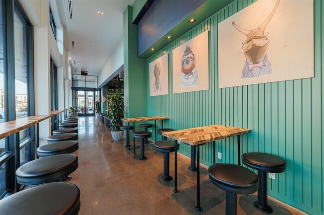 Building Photo - 10505 Deerwood Rd