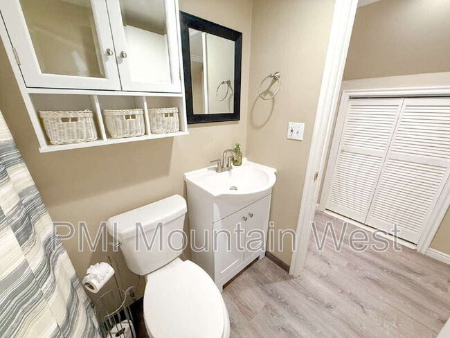 Building Photo - 678 S 650 W