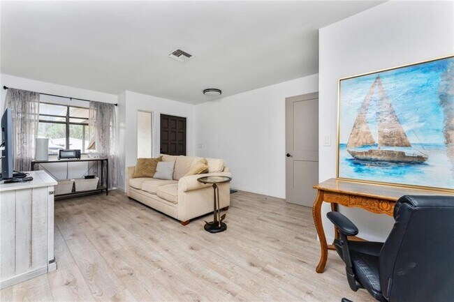 Building Photo - 880 Van Gogh Rd