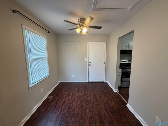 Building Photo - 3604 NW Stag Run Dr