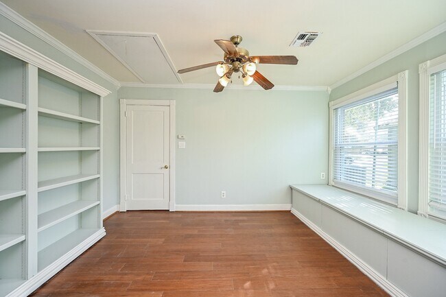 Building Photo - 1707 Key St