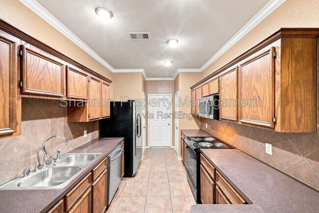 Building Photo - 16551 Pentonshire Ln