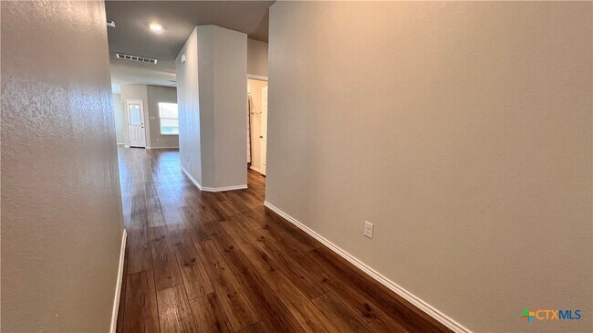 Building Photo - 2426 Elba Dr