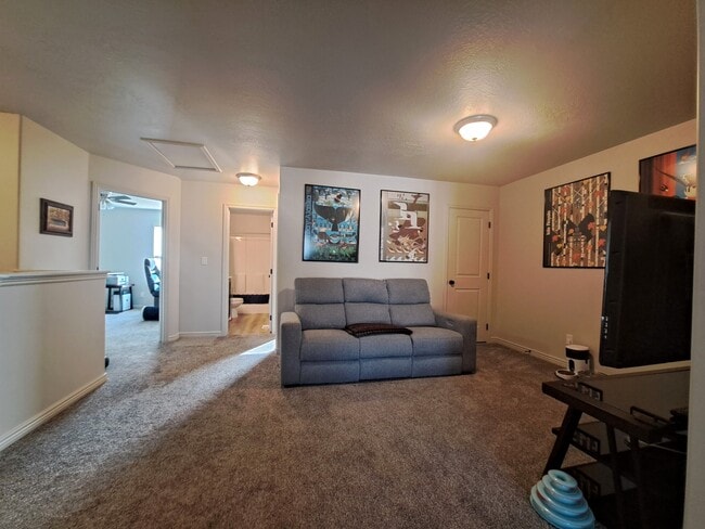 Building Photo - 755 N 2560 E